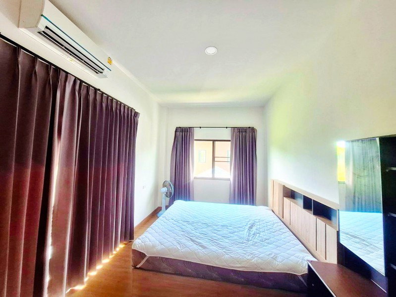 รูป เซ็นทรัล เชียงใหม่ 3.7กม.  รร.นานาชาตินครพายัพ 900 ม.บ้าน2ชั้น แยกลิขิตชีวัน 500 ม.4นอน 3 น้ำ  60ตร.ว.180ตร.ม.พร้อมเฟอร์ฯครบ - รูปที่ 5/8