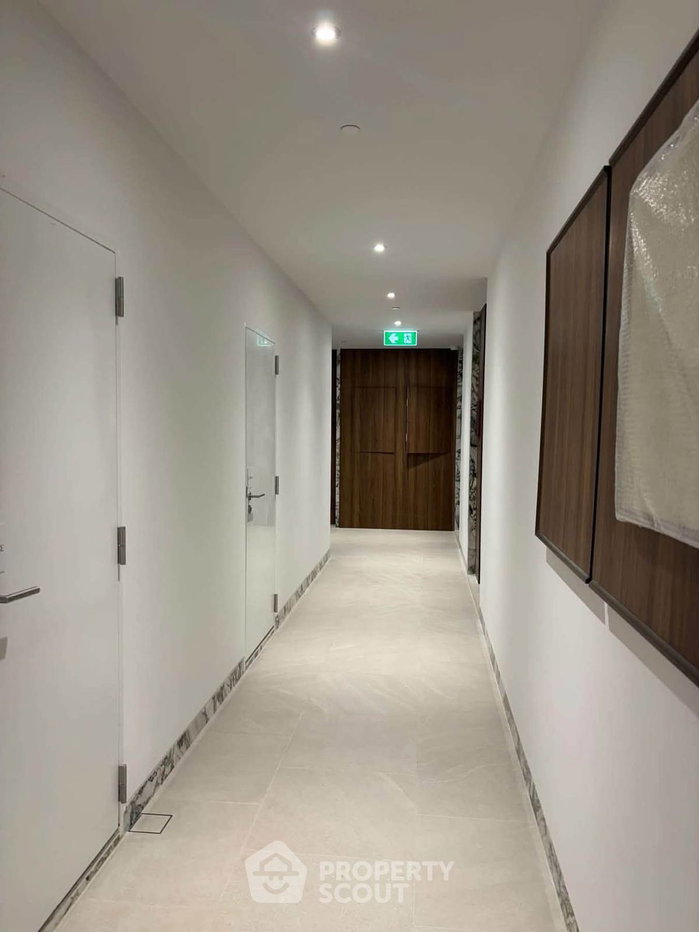 picture 18th-Floor 2-BR Condo At ROMM CONVENT Near BTS Sala Daeng (ID 3367688) - 10/19