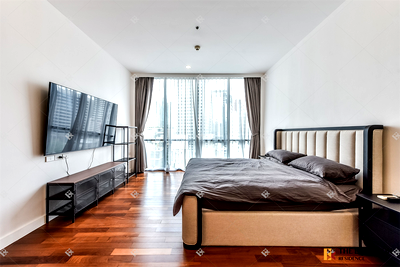 Condos for rent : Domus 16,18 near BTS Asok Luxury Condo Ready to Move-in at the Best Location