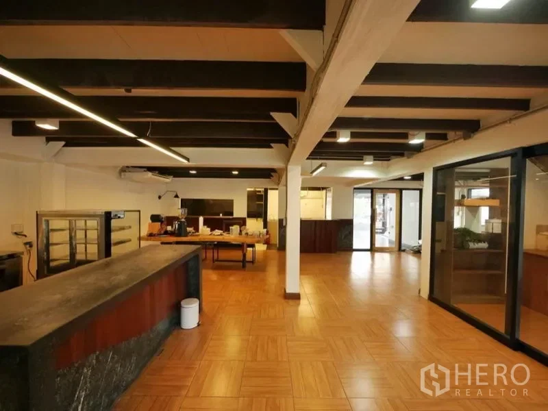 picture For rent Retail Space 150 sqm in Khlong Tan Nuea, Watthana, Bangkok BTS Phrom Phong - 3/10