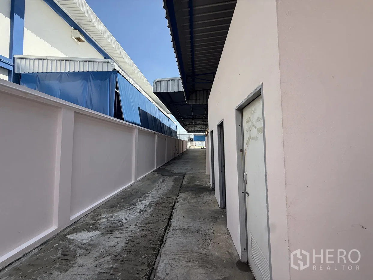 picture For rent or sale Warehouse 1000 sqm in Bang Phriang, Bang Bo, Samut Prakan - 25/25
