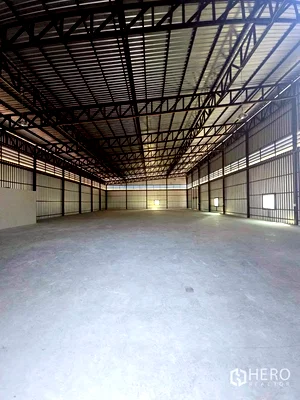 Factory for rent : For rent Warehouse 300 sq.m. in Bang Phli, Samut Prakan