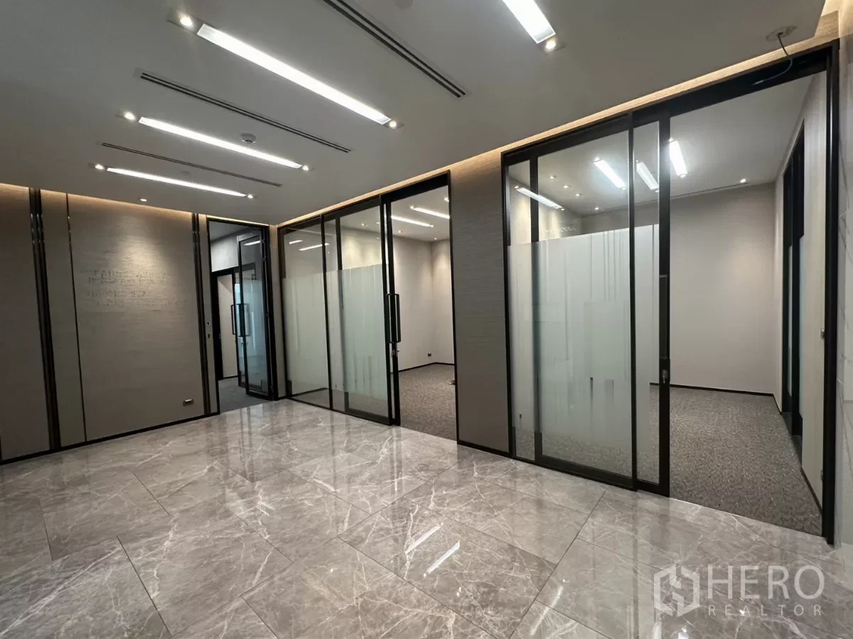 รูป ให้เช่า ออฟฟิศ 410 ตรม สุขุมวิท คลองเตยกรุงเทพมหานคร BTS อโศก - รูปที่ 2/17