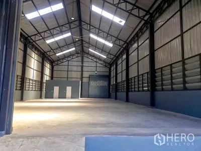 Factory for rent : For rent Factory 324 sq.m. in Khlong Nueng, Khlong Luang, Pathum Thani