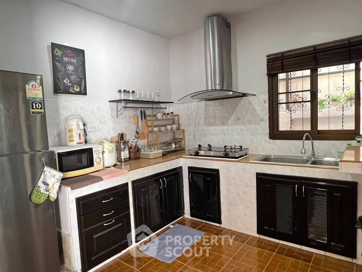 รูป วิลล่า 3-ห้องนอน ใกล้ บ้านศิลปินหัวหิน (ID 3369914) - รูปที่ 6/13