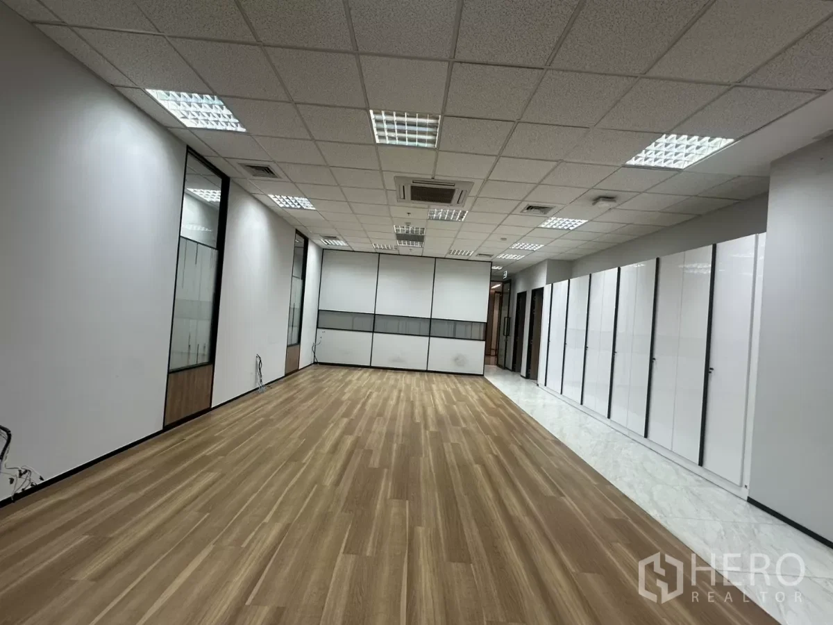 รูป ให้เช่า ออฟฟิศ 410 ตรม สุขุมวิท คลองเตยกรุงเทพมหานคร BTS อโศก - รูปที่ 17/17