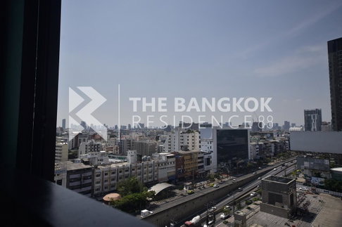 Exclusive Unit from Top Brands Ideo Ratchada-Huaykwang near MRT Huai Khwang Station
