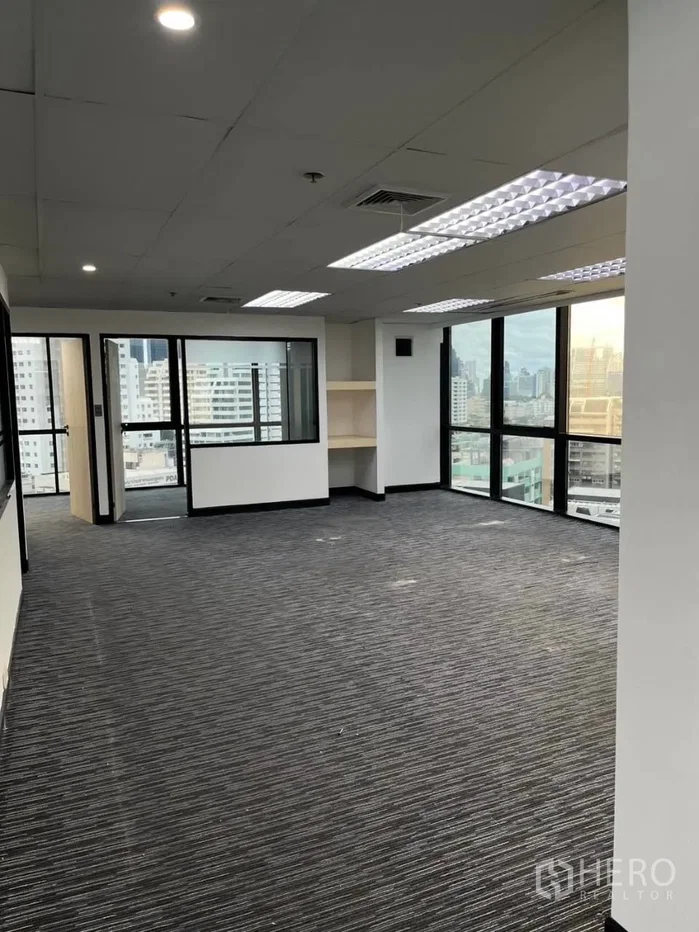 picture For Rent Office Space 165 sq.m. in Khlong Tan, Khlong Toei, Bangkok BTS Asok - 1/12