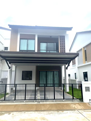 Townhouses for rent Thepanya Hospital : Two-Storey Semi-Detached House for Rent in Chiang Mai