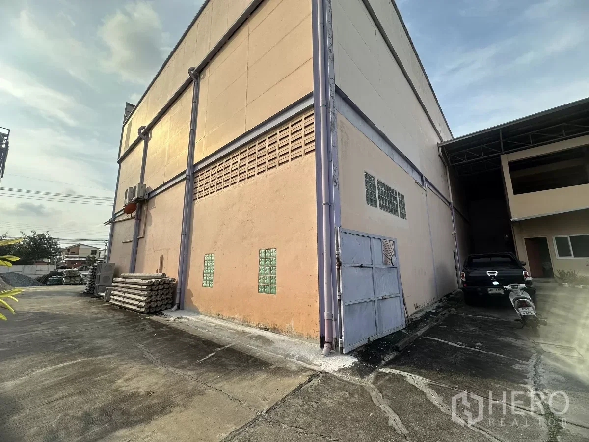 picture For rent Warehouse 1100 sqm in Mueang Nonthaburi, Nonthaburi - 5/9