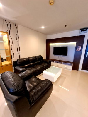 Condos for sale : For Sale Sukhumvit Living Town — 1 Bedroom | BTS Asoke | Fully Furnished GTN-0757