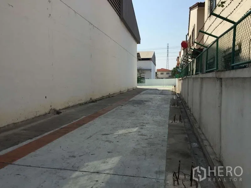picture For rent Factory 1000 sqm in Bang Bo, Samut Prakan - 10/11
