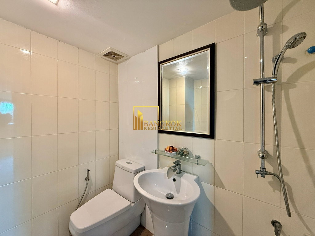 picture Royal Castle | Renovated 4 Bed Condo in Phrom Phong Area - BR18837CD - 13/50