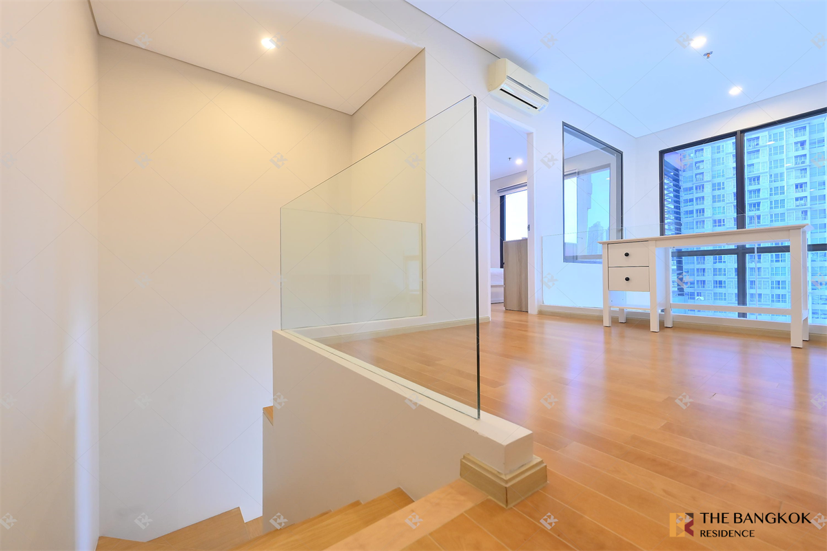 picture Start your comfort here Villa Asoke near MRT Phetchaburi Station - 1/10