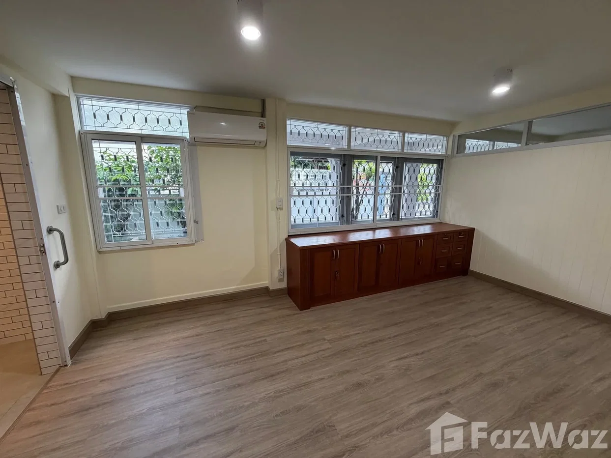รูป บ้านเดี่ยวให้เช่า 5 ห้องนอน ใน ลาดยาว, กรุงเทพมหานคร 6841443 - รูปที่ 14/23