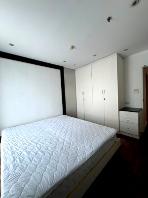คอนโดให้เช่า : ให้เช่า Baan Na Varang — 1 Bedroom | BTS Ratchadamri | Fully Furnished [GTN-1020]