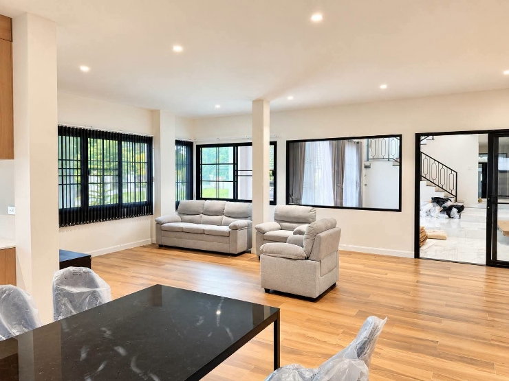รูป เช่า พูลวิลล่าสุดหรู โซนสันทราย เชียงใหม่  Modern Barn Home Pool Villa บ้านพักสุดพิเศษบนพื้นที่กว่า 358 ตร.ว. พร้อมบ้านหลายหลังในบริเวณ เดียวกัน - รูปที่ 4/32