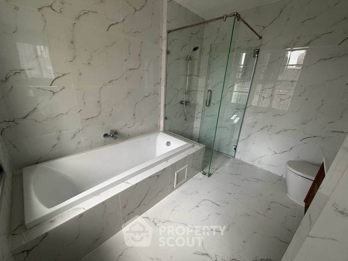 รูป ใกล้ BTS อโศก 200 ม. | 2 ห้องนอน Citi Smart Sukhumvit 18 (ID 3361222) - รูปที่ 17/19