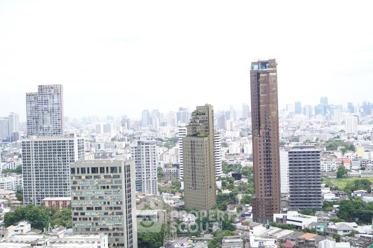 picture Studio Condo at Life Ladprao Valley near BTS Ha Yaek Lat Phrao (ID 3370323) - 10/14