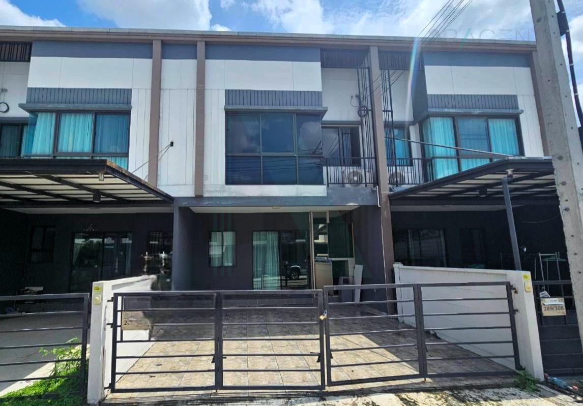 picture For Sell Town house PLENO PHAHOLYOTHIN 2-story 2 bedroom 2 bathroom - 1/8