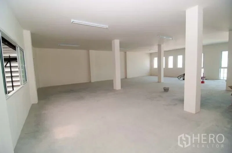picture For rent Factory 971 sqm in Bang Sao Thong, Samut Prakan - 8/12