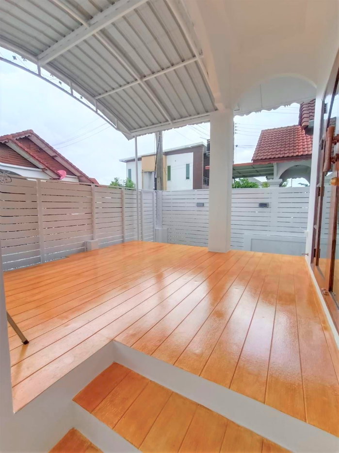 รูป บ้านเดี่ยวชั้นเดียวในหมู่บ้าน ทำเลท่าวังตาล สารภี เชียงใหม่ พร้อมเฟอร์นิเจอร์ ราคาเพียง 19,000 บาท/เดือน #A6-H0389 - รูปที่ 3/21
