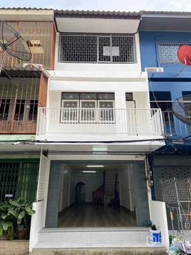 For sale Shophouse 200 sqm in Bang Chak, Phra Khanong, Bangkok BTS Bang Chak