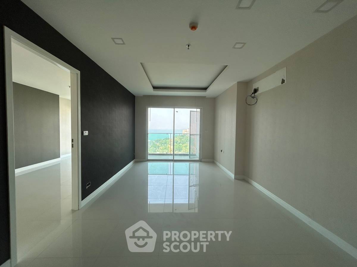 picture 51 Sqm 1-BR Condo For Sale At One Tower Pratamnak (ID 3369453) - 2/11