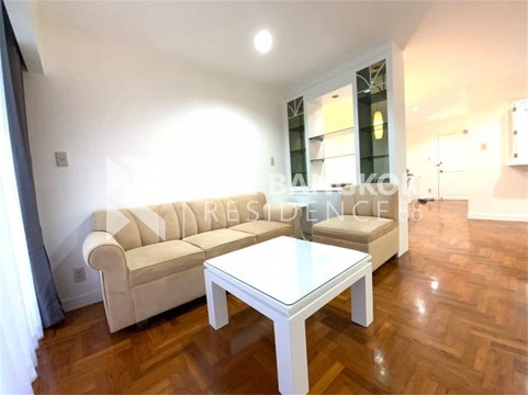 Acadamia Grand Tower High-potential Location, Convenient Travel near BTS Phrom Phong