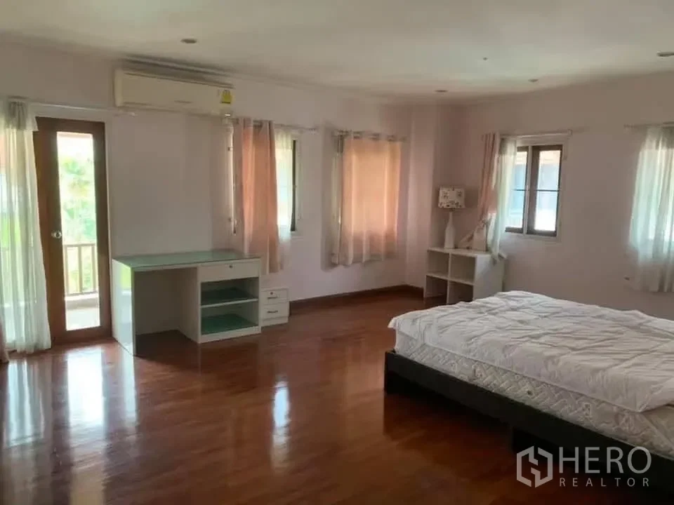 รูป ให้เช่า ทาวน์เฮาส์ 4 ห้องนอน Villa 49 (วิลล่า 49) คลองตันเหนือ วัฒนา กรุงเทพมหานคร BTS ทองหล่อ - รูปที่ 8/13