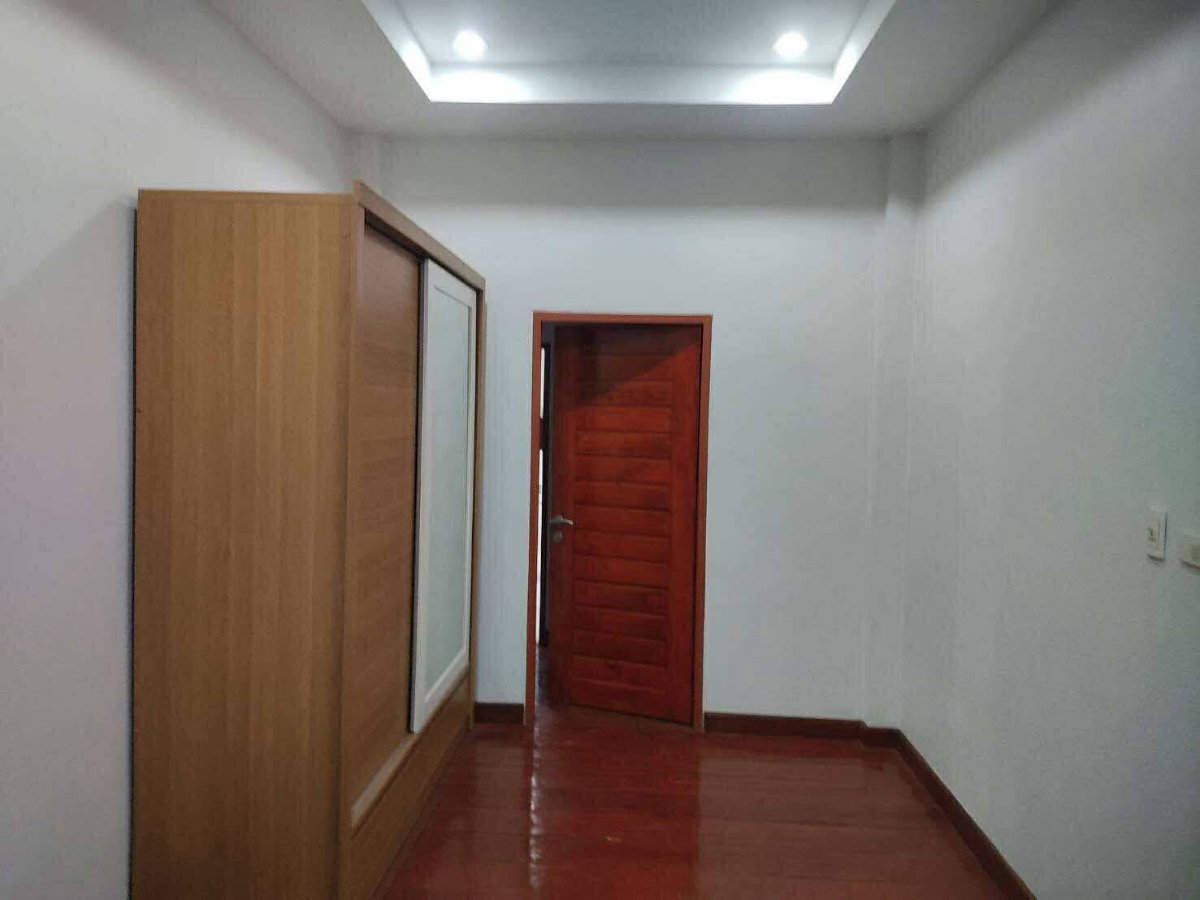 รูป 97713 - ขาย บ้านเดี่ยว 2 ชั้น เนื้อที่ขนาดใหญ่ถึง 200 ตร.ว ราคาคุ้มค่าที่สุดในโซนเมืองโคราช - รูปที่ 10/12