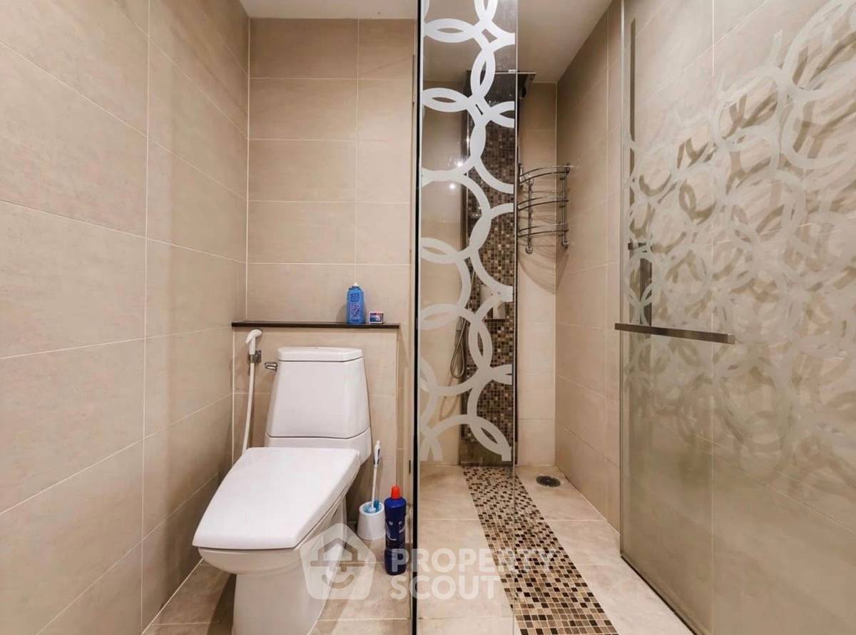 picture 1-BR Cosy Beach View Condo For Sale In Phratamnak (ID 3371555) - 7/8