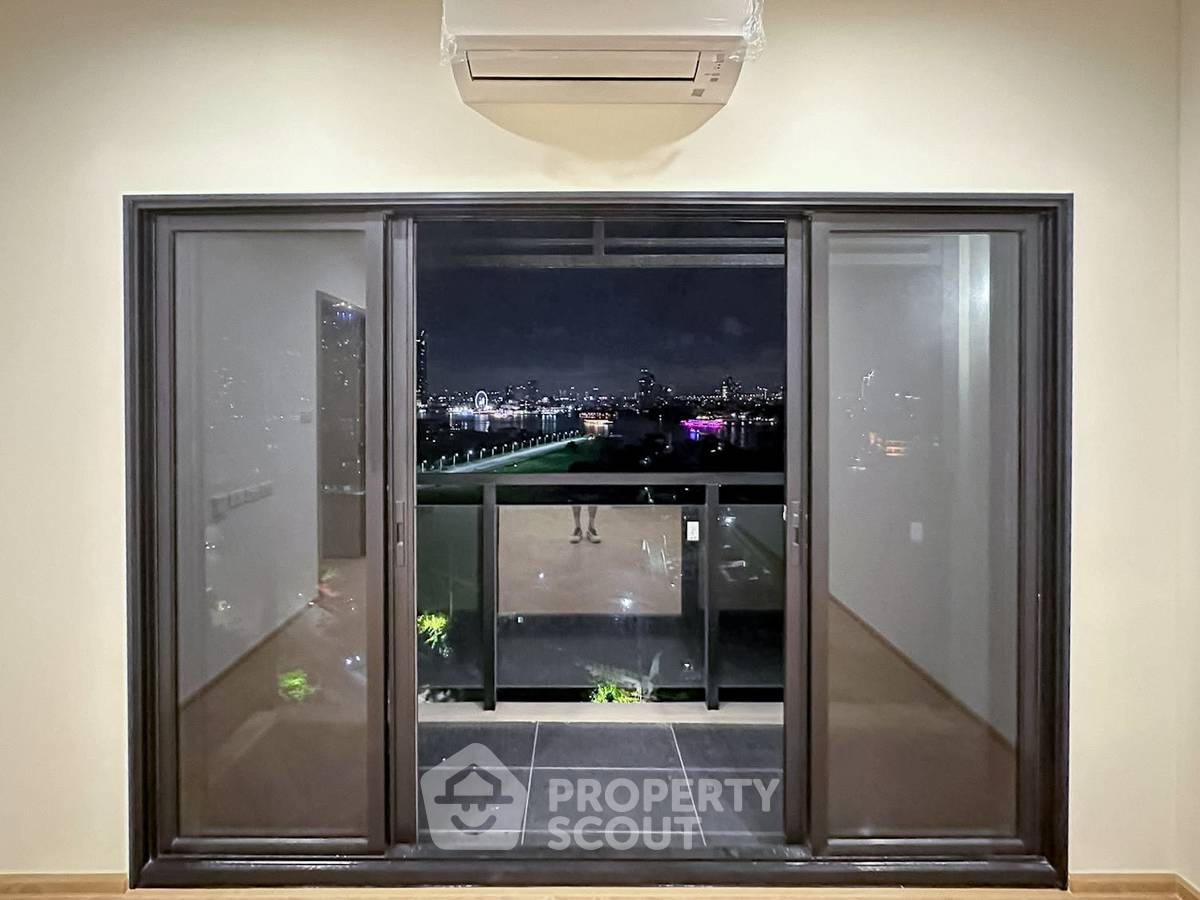 picture 2-BR Condo At Na Reva Charoennakhon Near BTS Pho Nimit (ID 3369788) - 10/10