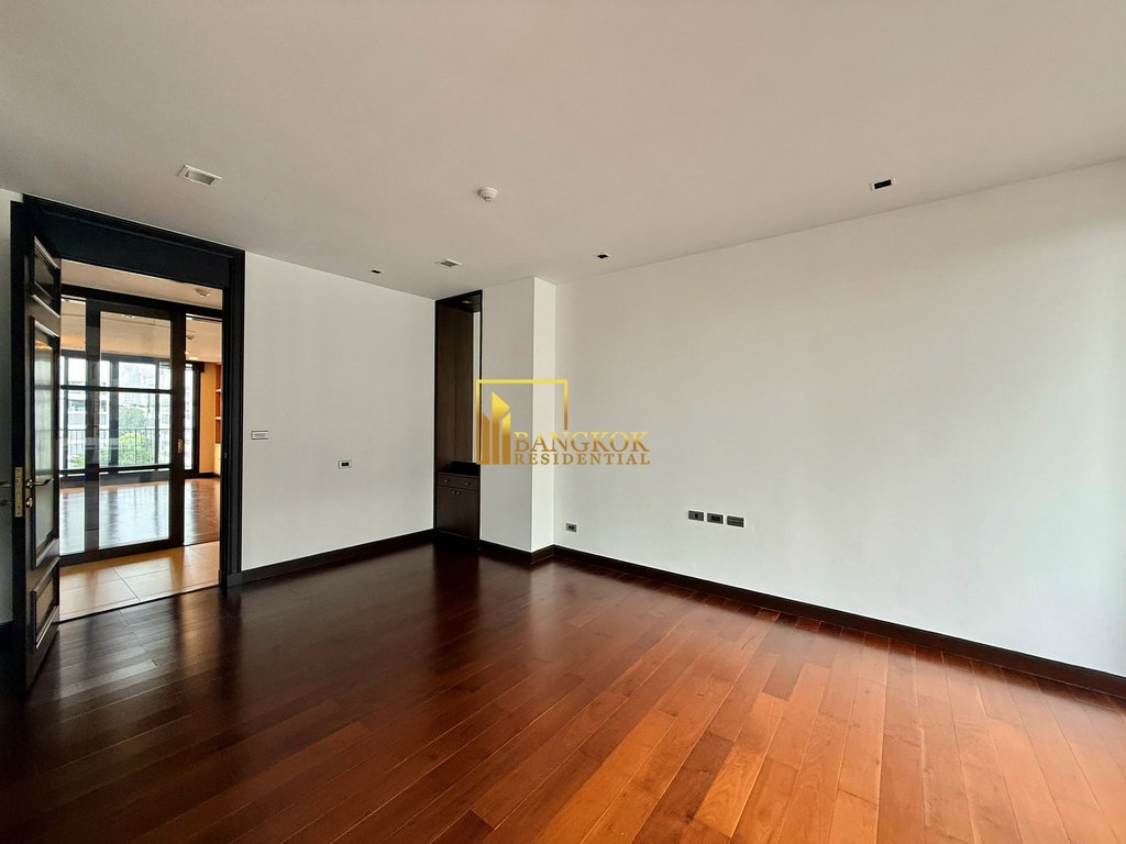 รูป Expansive 4 Bedroom Apartment For Rent in Phrom Phong - BR0631AP - รูปที่ 33/53