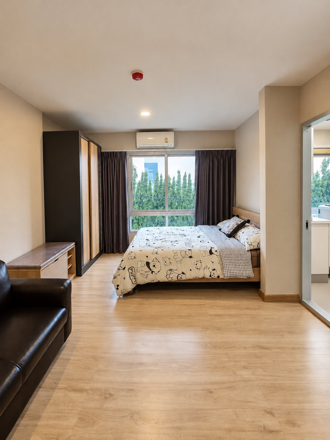 ปล่อยเช่า BE Condo ใกล้ ม.กรุงเทพ รังสิต ห้องกว้าง 28 ตร.ม. เพียง 10,000 บาท/เดือน!
