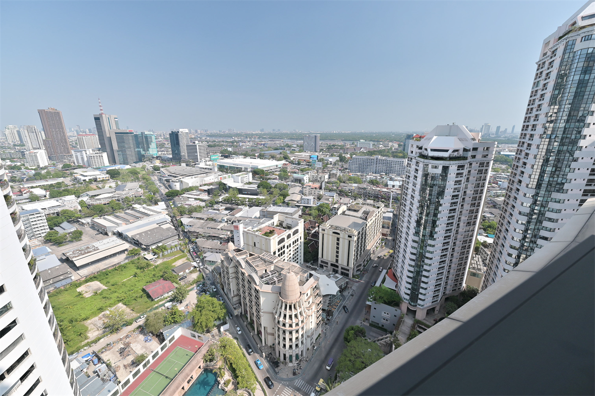 picture The Lumpini 24 Best Location Condo for City Dwellers - 10/10