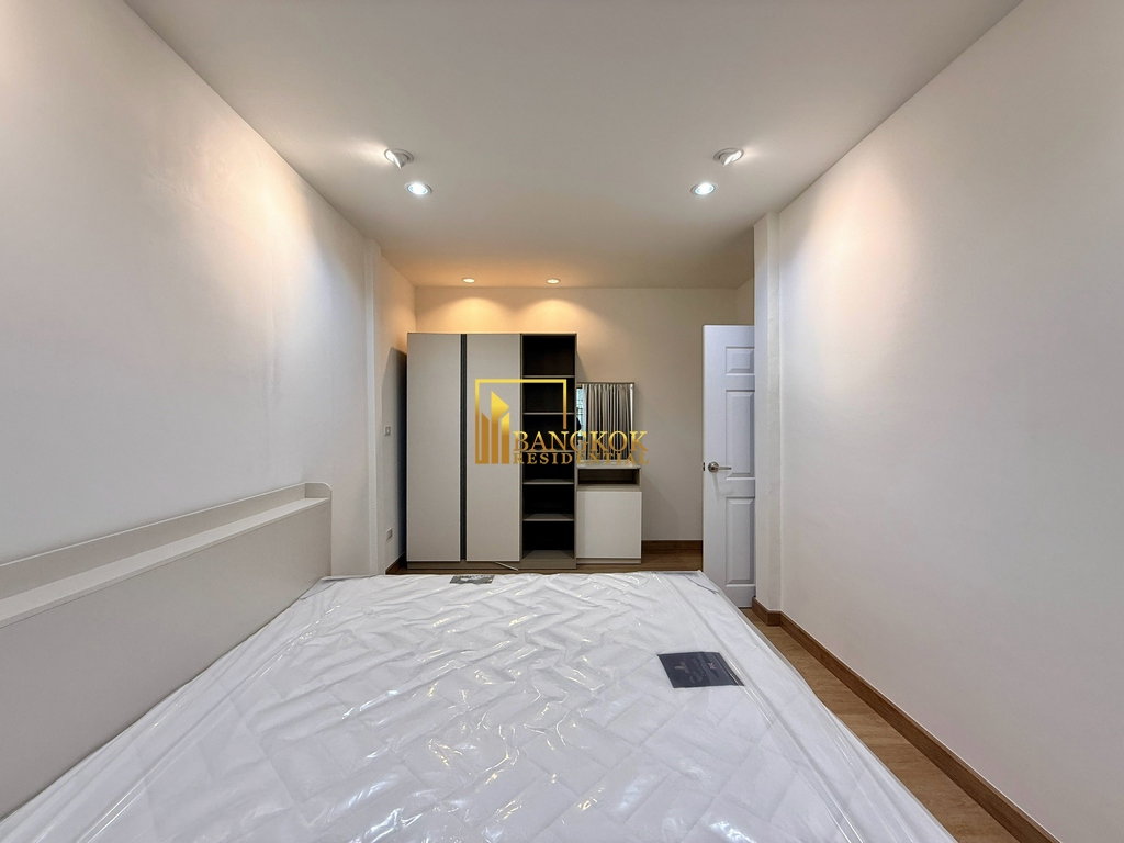รูป Renovated 3 Bedroom Townhouse For Rent in Sathorn Area - BR49106TH - รูปที่ 19/26