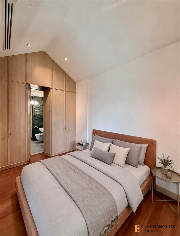 picture Ashton Morph 38 near BTS Thong Lo Luxury Unit, Ready for You Without the Wait - 9/10