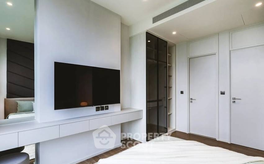 picture 2-BR Condo at Muniq Langsuan near BTS Ratchadamri (ID 2942625) - 2/10