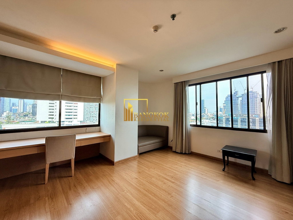 picture Fully Renovated 4 Bedroom Luxury Apartment in Ekkamai Area - BR20196AP - 21/56