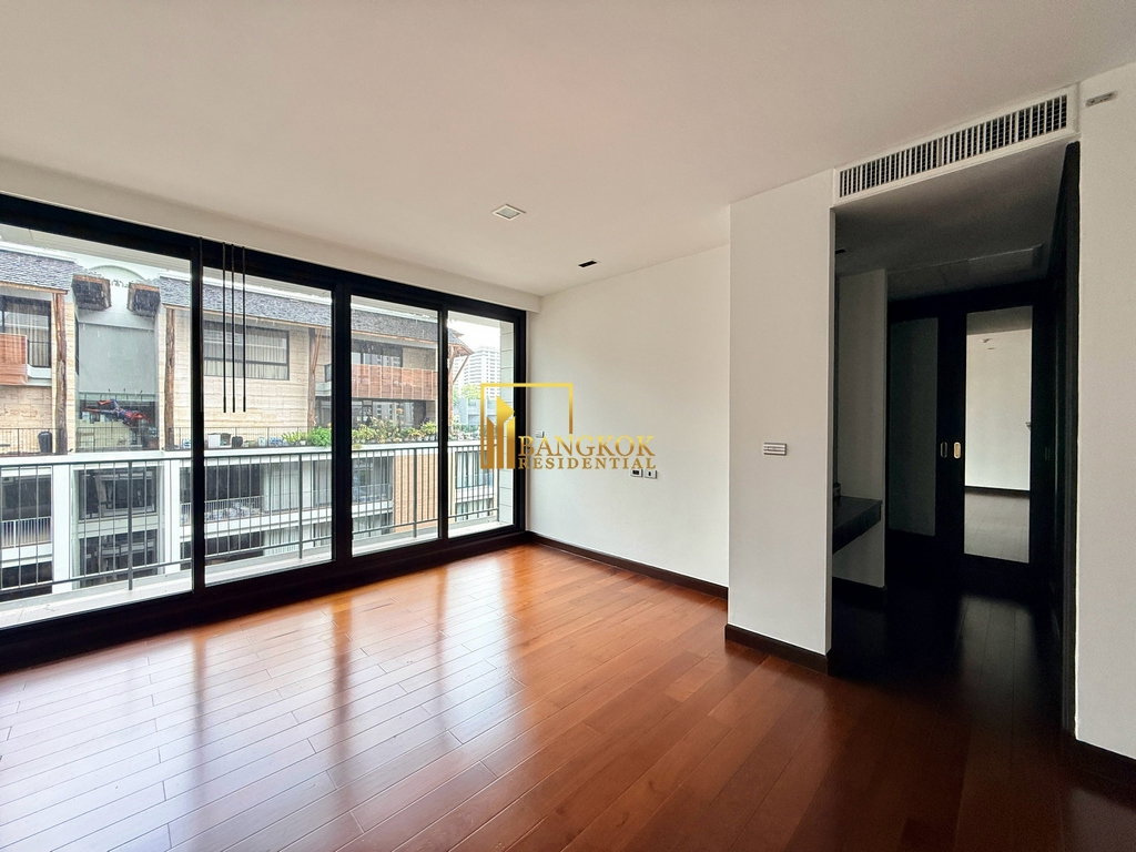 รูป Expansive 4 Bedroom Apartment For Rent in Phrom Phong - BR0631AP - รูปที่ 32/53