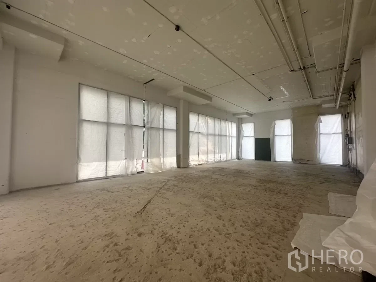 picture For Rent Retail Space 116 sqm in Khlong Tan Nuea, Watthana, Bangkok BTS Phrom Phong - 2/5