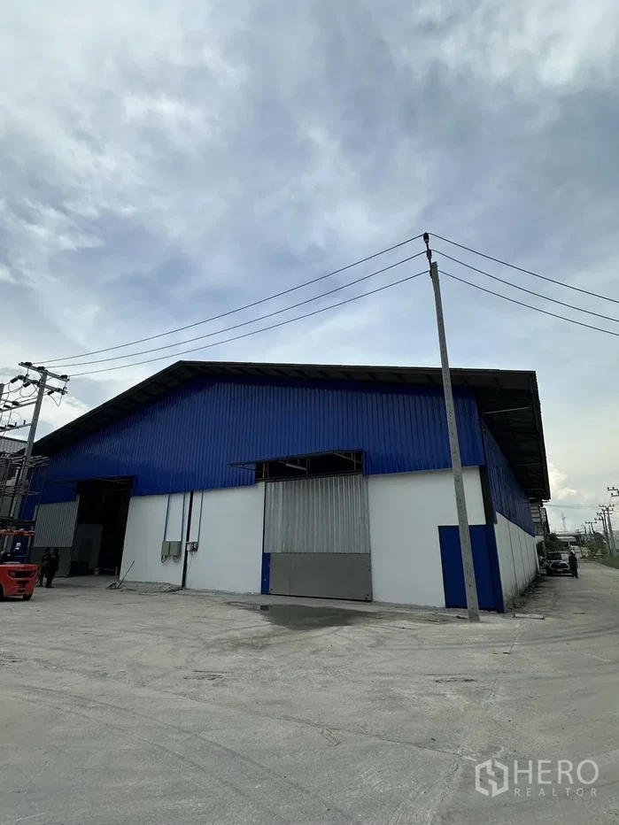 picture For rent Warehouse 360 sq.m. in Mueang Samut Prakan, Samut Prakan - 1/5