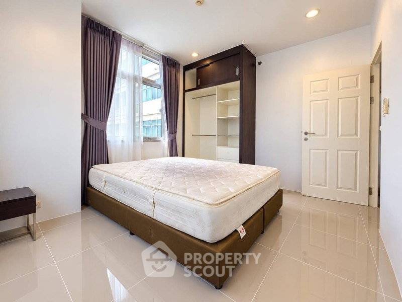 picture 2-BR Condo at Chewathai Ratchaprarop near BTS Victory Monument (ID 3371268) - 5/8