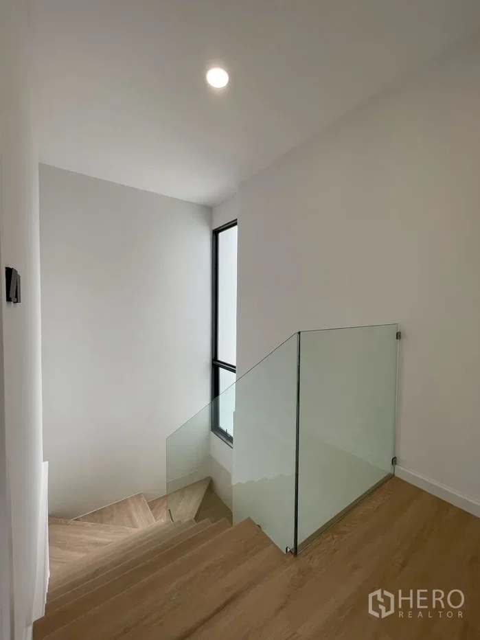 picture For Sale 4 Bedroom Detached House Ratchada 42 in Chatuchak, Bangkok - 8/15
