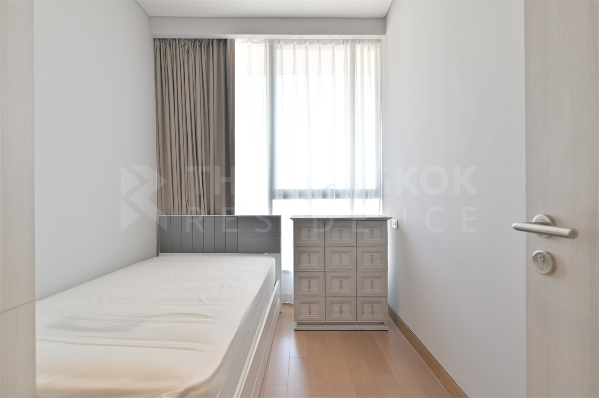 picture The Lumpini 24 Best Location Condo for City Dwellers - 7/10