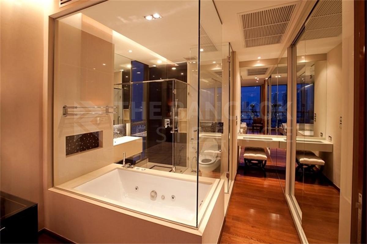 picture Easy Travel, Fully Utilized Space The Address Sukhumvit 28 near BTS Phrom Phong - 7/9