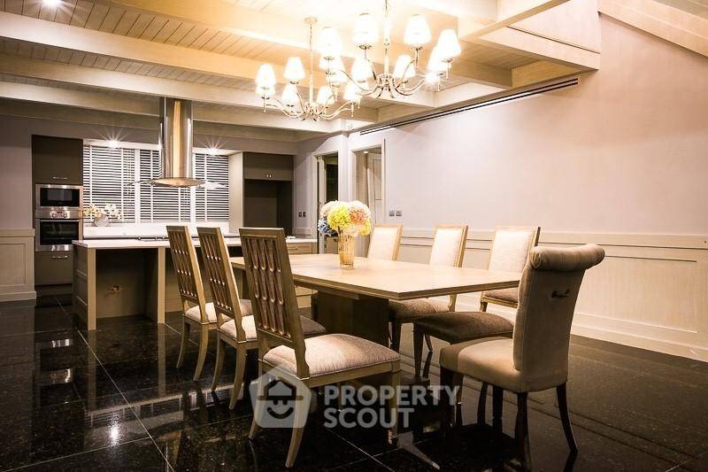 picture 3-BR Condo at Le Raffine Jambunuda Sukhumvit 31 near BTS Phrom Phong (ID 515589) - 3/21