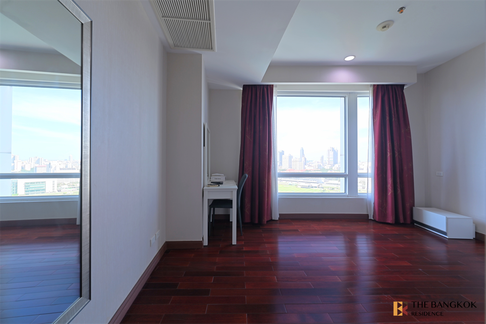 Baan Rajprasong near BTS Ratchadamri Full-featured common area
