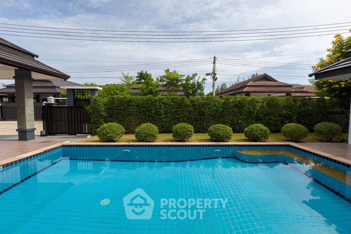 รูป วิลล่า 3-ห้องนอน ใน หินเหล็กไฟ (ID 2248774) - รูปที่ 2/30